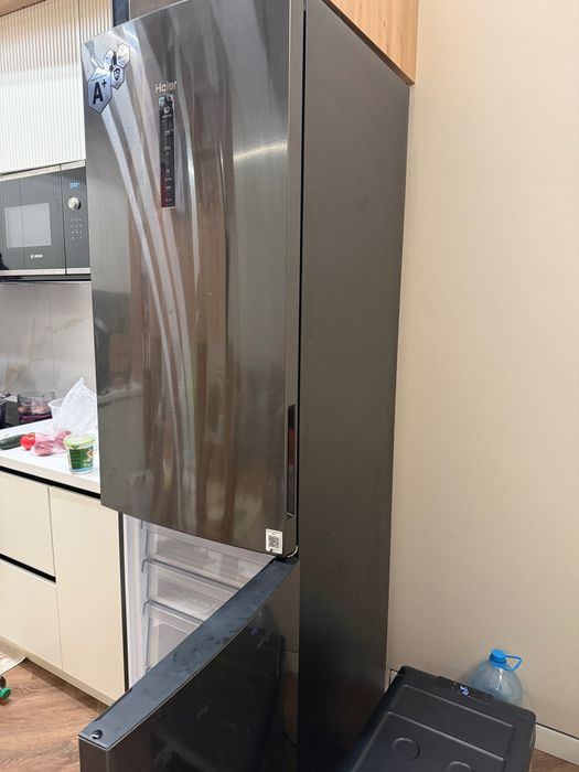 Продам Haier холодильник (не холодит)