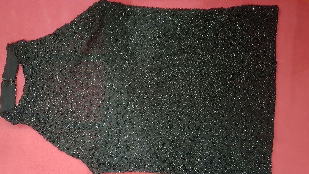 Maieu negru cu margele negre