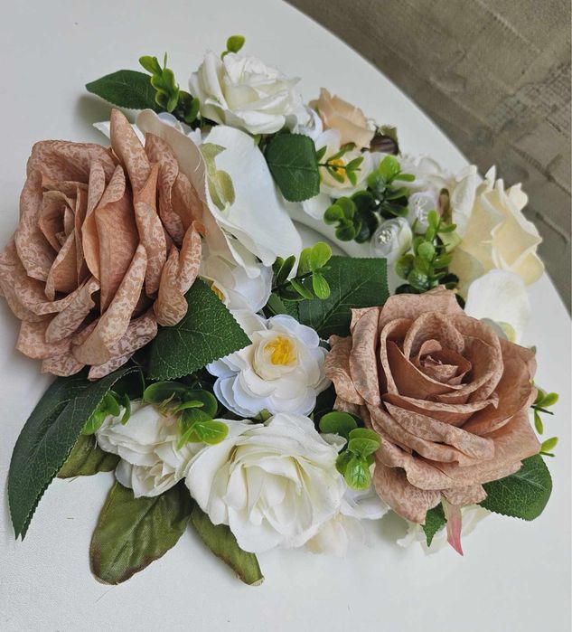 Венци от изкуствени цветя