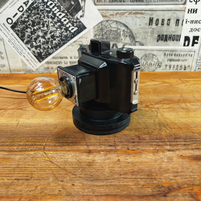 Уникални лампи от ретро фотоапарати – ръчна изработка.