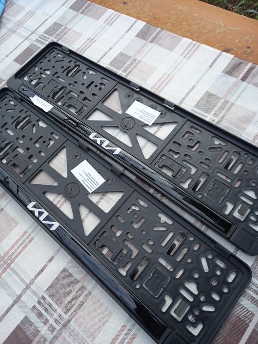 Стойки за регистрационен номер KIA