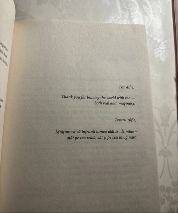 Cu buzunarul plin de stele – ediție bilingvă engleză-română