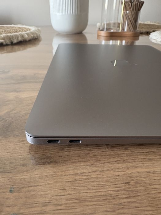 MacBook Air 13” M1 | 8GB | 256GB | Space Gray