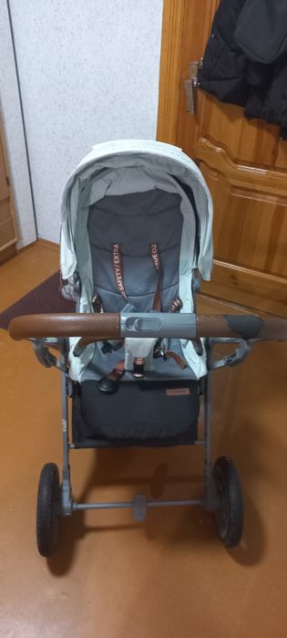 Продам детскую коляску