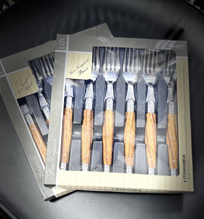 Furculițe cu mâner de lemn