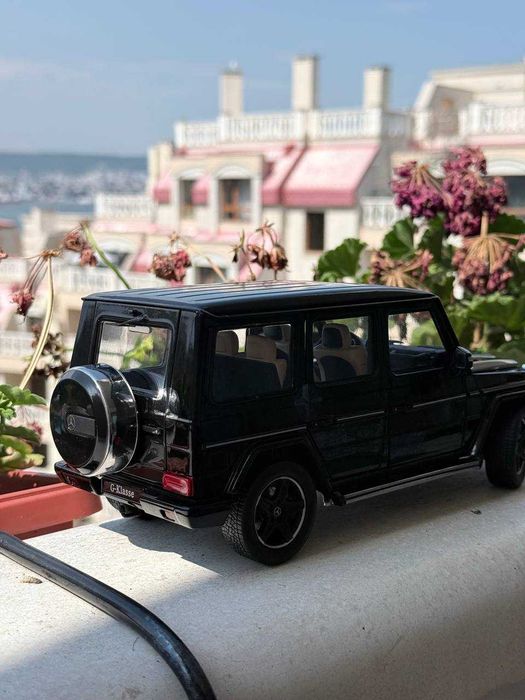 Колекционерски модел Mercedes-Benz G500 iscale 1/18