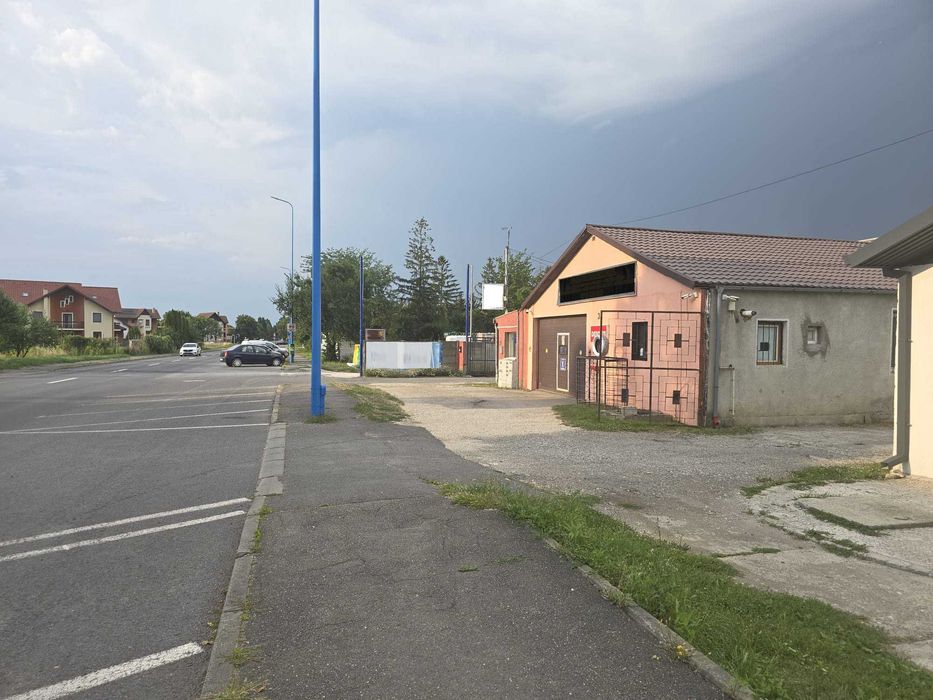 parte din curte betonata de inchiriat, locatie excelenta