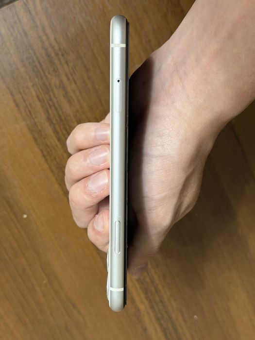 iPhone 11 белый 128гб