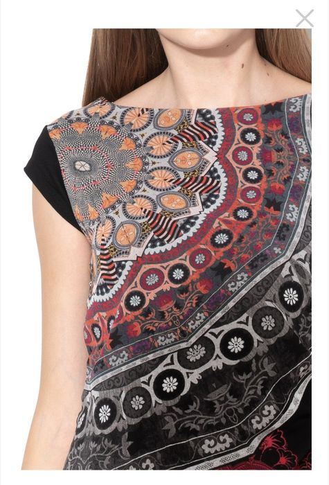 Рокля Babilon Desigual
Рокля Babilon с десен, Черен / Червен / Сив,