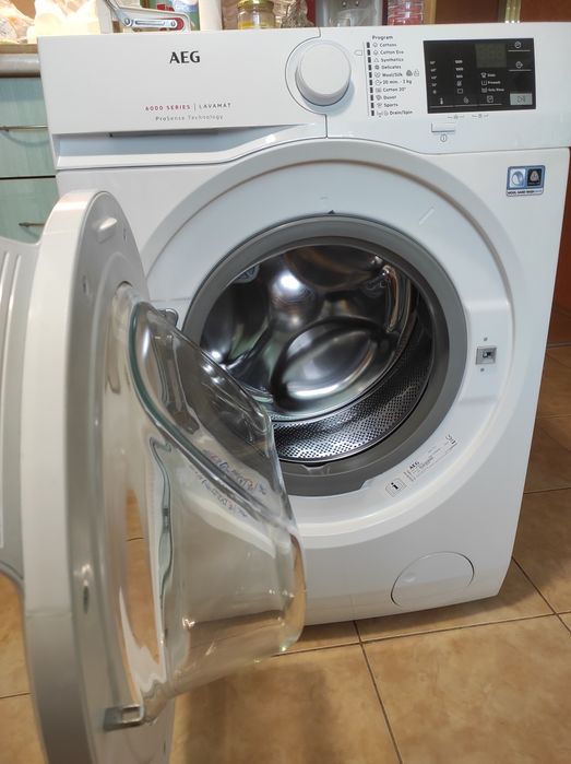 Пералня AEG автоматична