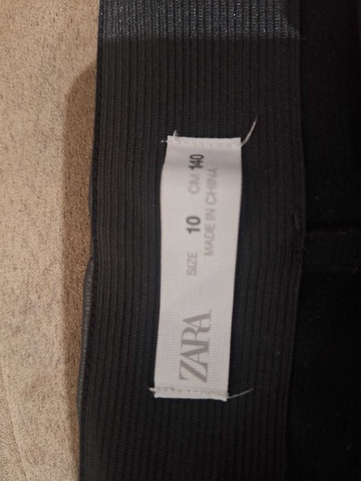 "Черен кожен панталон-носен 1-2 пъти, отлично състояние"