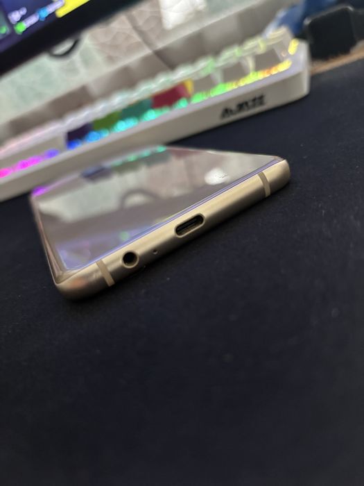 Samsung A8+ 32 gb