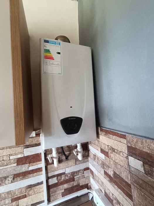 Instant apa calda, gpl, Ariston Fast Evo X Display 11L