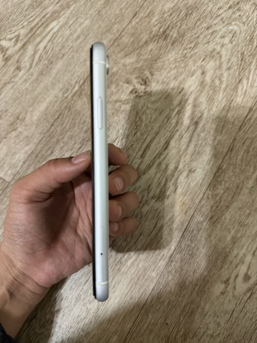 Айфон xr 128 gb буу.