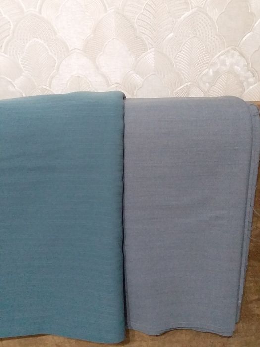 Продам два отреза из натуральной шерсти (бостон)