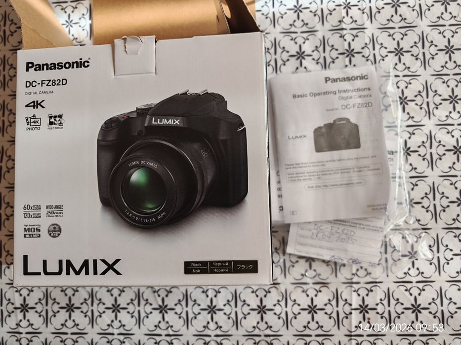 Фотоапарат Panasonic Lumix DC-FZ82D