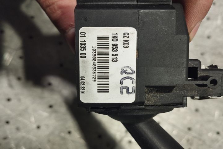 Maneta semnalizare 1K0 953 513 Volkswagen VW Golf a 5-a generatie