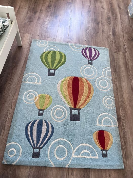 Covor copii cu baloane - stare f buna - 150 lei
