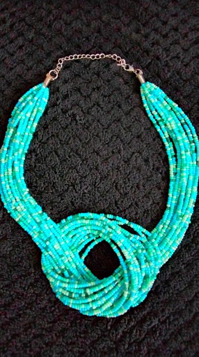 Дамска огърлица, колие