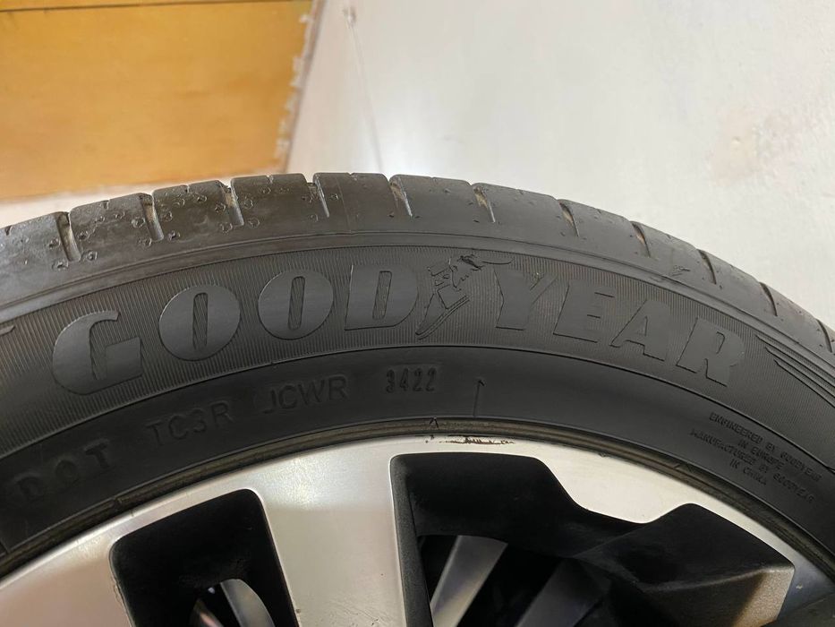 Lada Vesta diska+balon  215/55/17