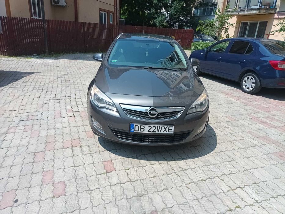 Opel astra j 1.7 cdti 2010