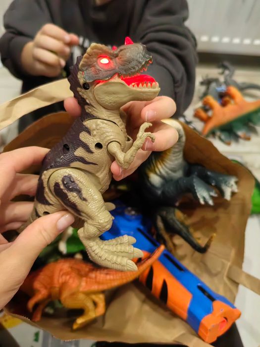 Колекция динозаври