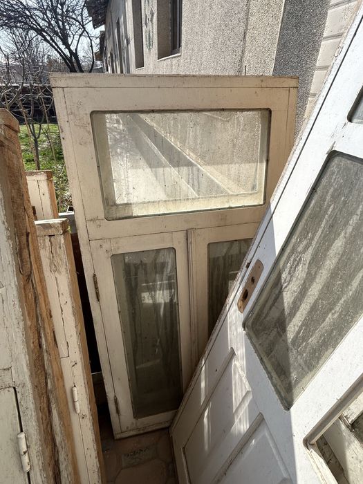 Eshik-derazalar kelishilgan holda!