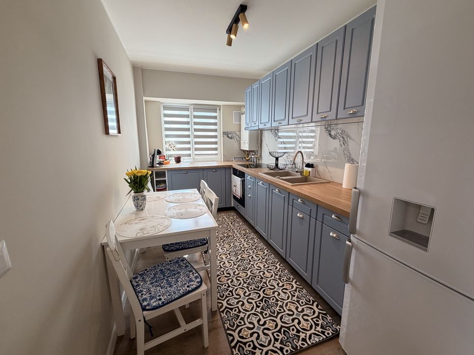 Inchiriez apartament 4 camere zona centrala in regim  hotelier sau termen lung