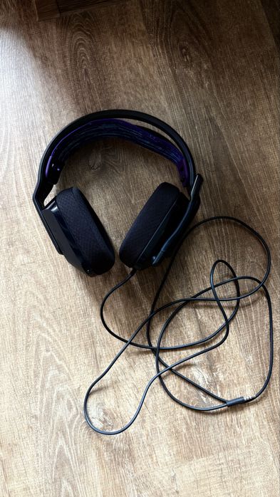 Гейминг слушалки Logitech G335 с микрофон, 3.5 мм жак