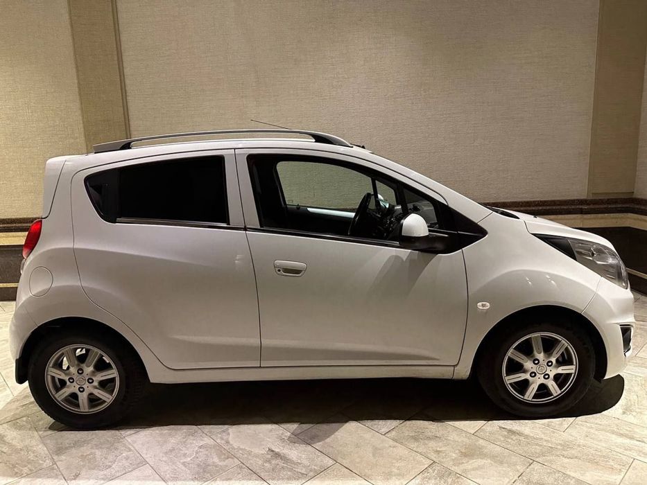 Spark 2017 yil 4 Avtomat Ravon fuul