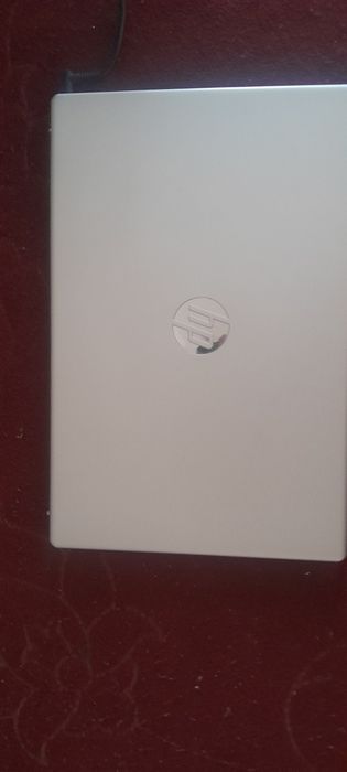 Noutbook 1 yil ishlatilingan Intel CORE i5 dell