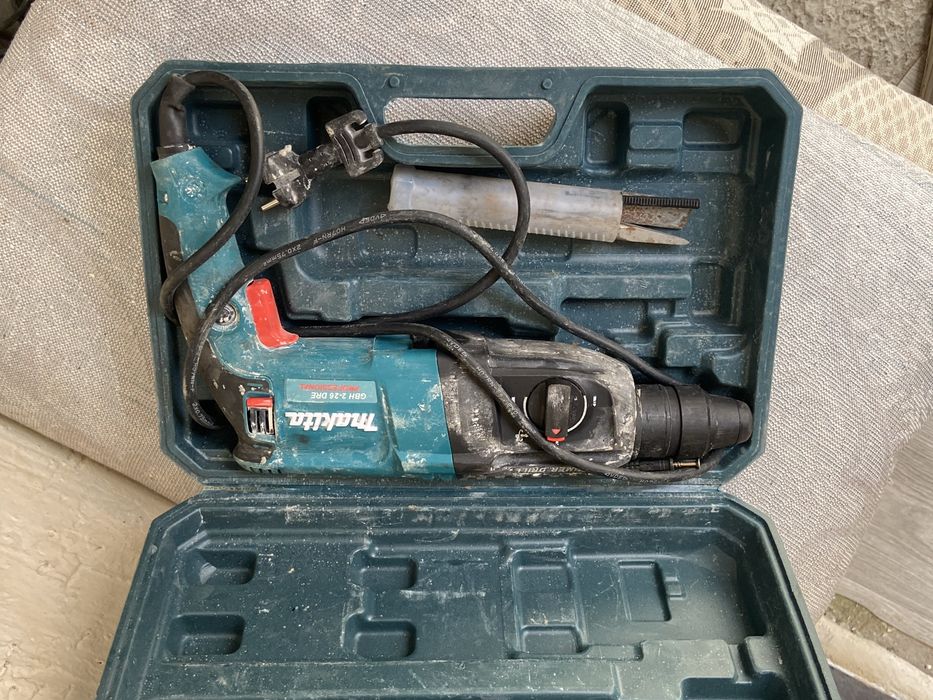 Перфоратор Makita