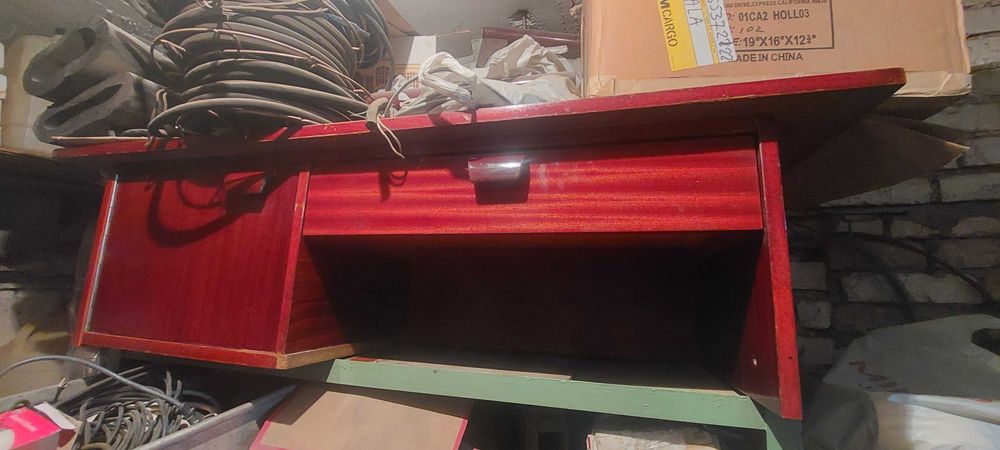 Винтажный стол, Румыния