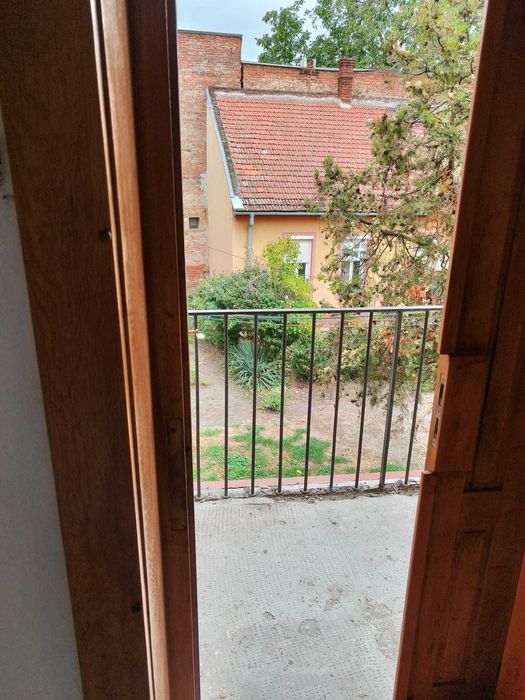 Proprietar , vând ap 2 camere semicentral