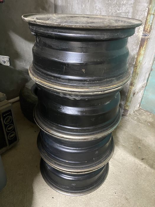 Продам титанки и жел дискина 15