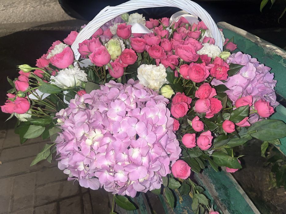 Цветы почти новые