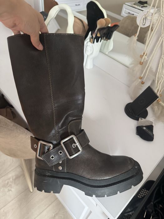 Продам Ботинки Zara