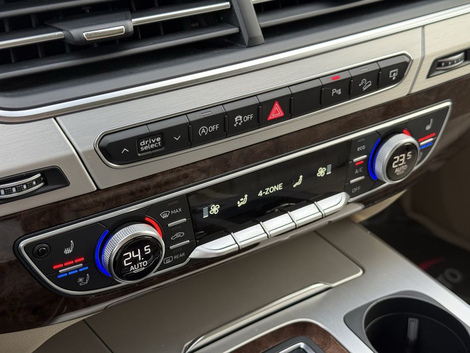 Audi SQ7 4.0TDI* V8* Топ Състояние* 217.000KM* FULL FULL MAX