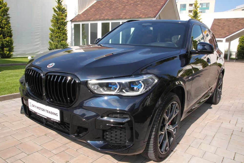 BMW X5 Msport/ Sky Lounge/ Carbon/ Laser/ HuD/ HK/ Clima 4x/ BSI+BRI/ TVA Ded