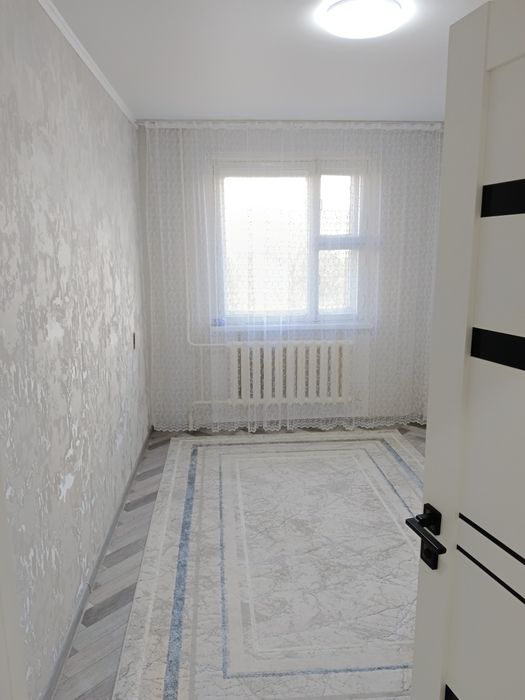 Продам 3 х комн., 6-48, 4 этаж.