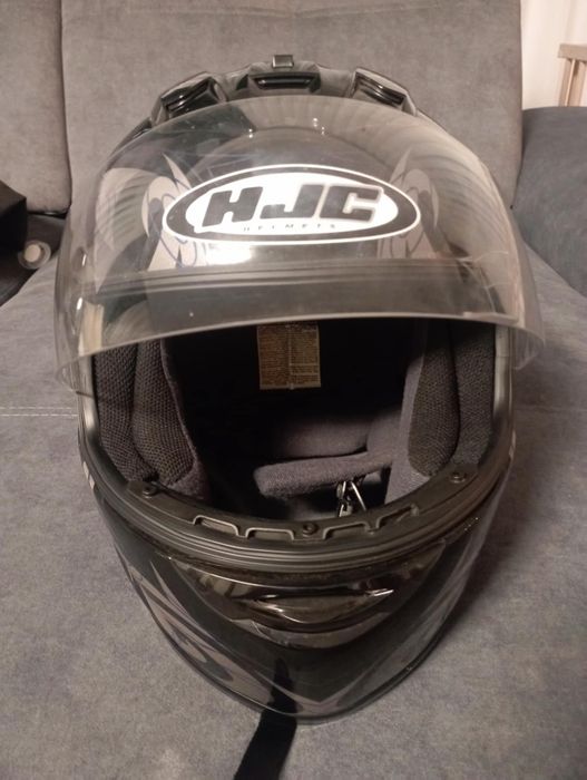 Vând casca moto HJC