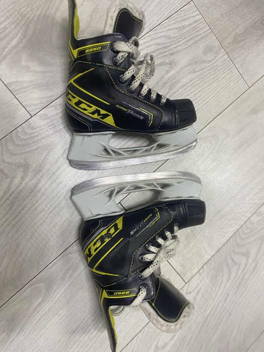 Продам коньки Размер 29.5