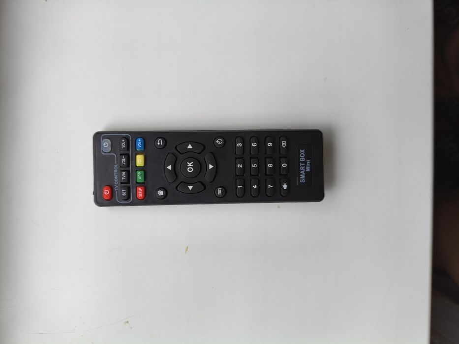 Smart box mi box pult hamda HDMI & pitaniya kabellari