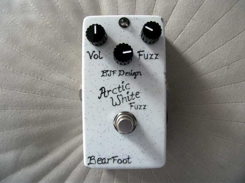 Pedala chitara Bearfoot Arctic White Fuzz