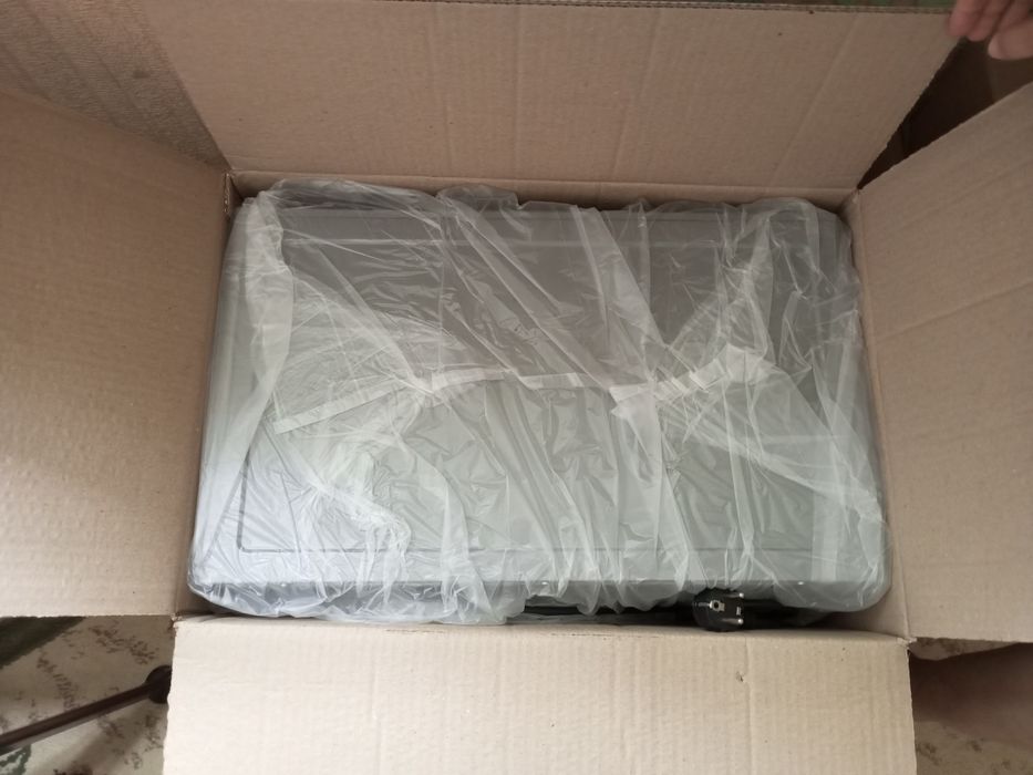 Продаю электрическую духовку