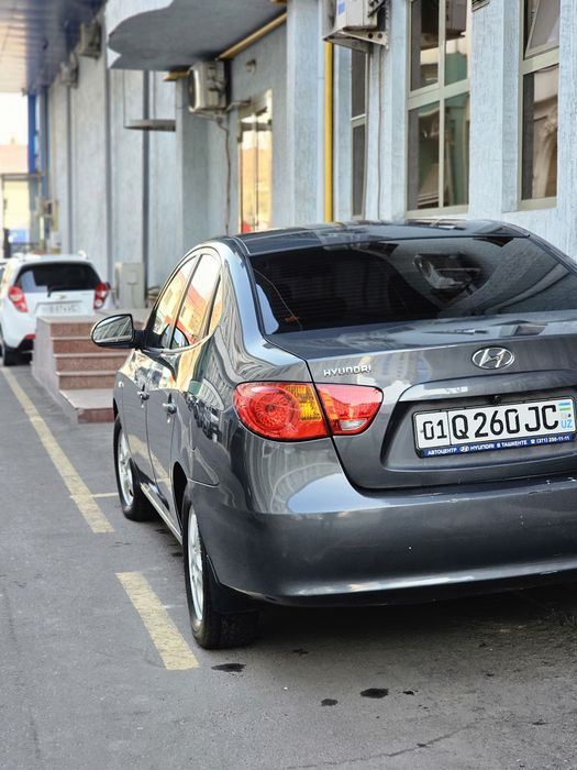 Hyundai Elantra 2009 HD