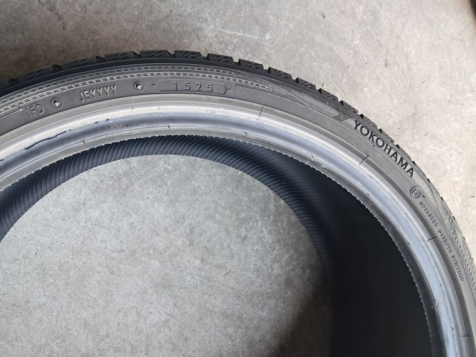 Anvelope second hand iarna 255 35 R21 Yokohama 2025