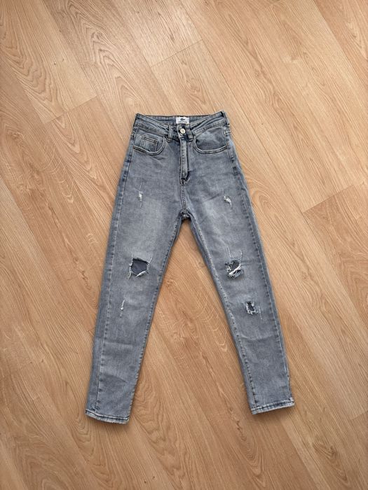 Продам джинсы ! Цена супер !