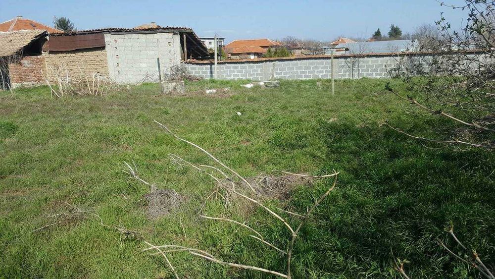 Двор с постройки с. Царимир