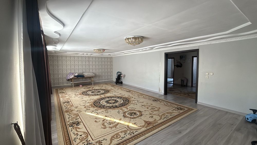 Продается дом с земельным участком